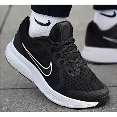 التمهيدي إيفا الوحيد للأحذية